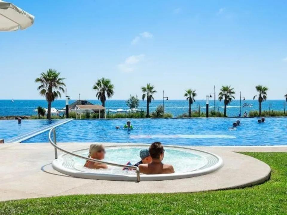 Apartment Deluxe Clara Sea Senses Торевиеха Екстериор снимка