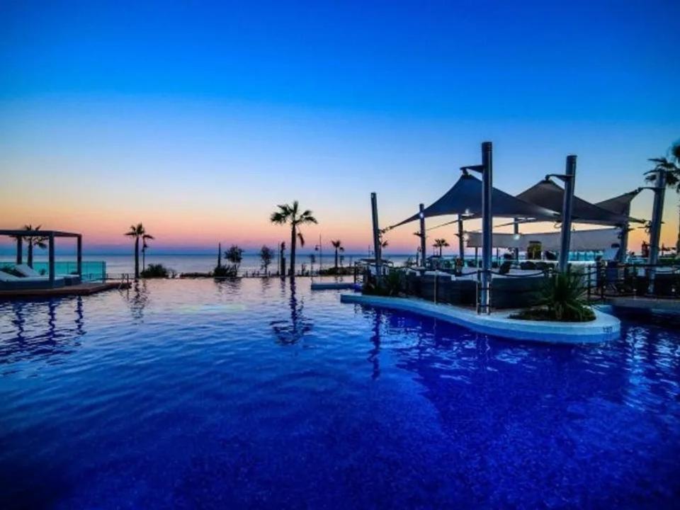 Apartment Deluxe Clara Sea Senses Торевиеха Екстериор снимка